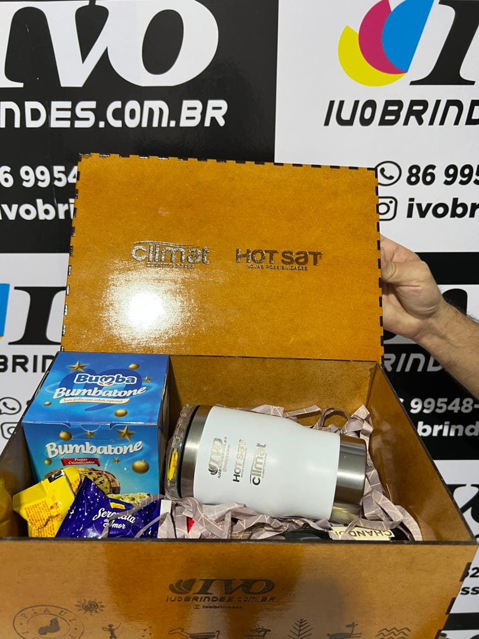 Caixa Personalizada no MDF para presente ou eventos.