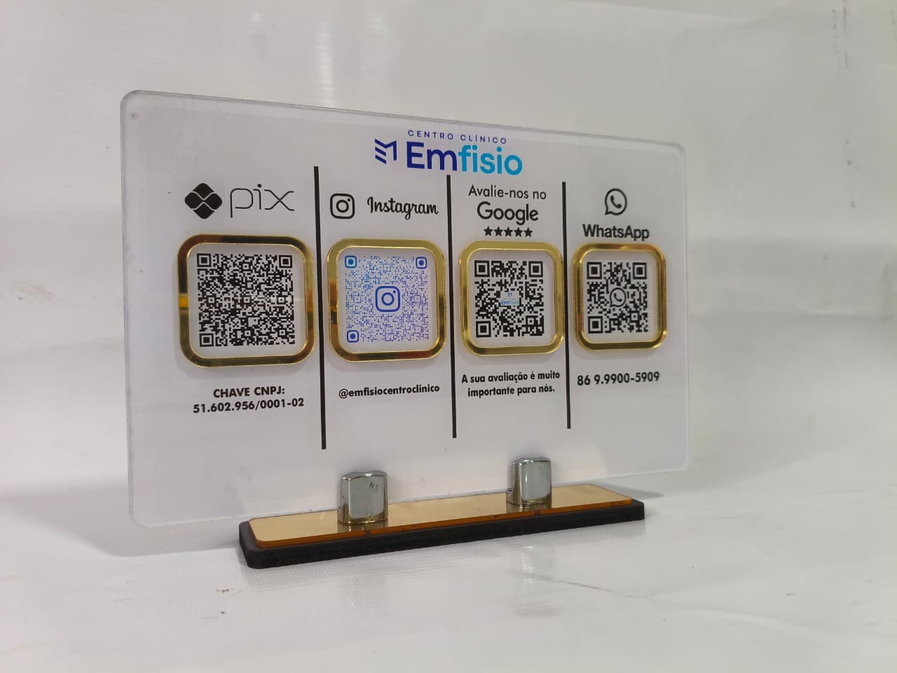 Placas feitas no Acrílico.