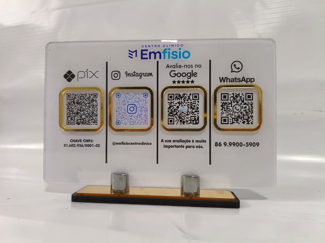 Placas feitas no Acrílico.